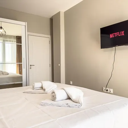 Modern 1br With Free Street Parking And Free Gym Pass * Plovdiv