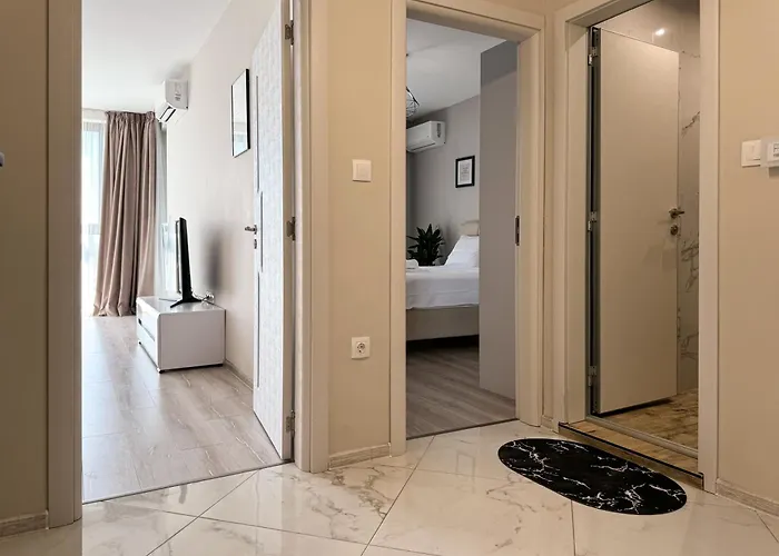 Modern 1br With Free Street Parking And Free Gym Pass 5-min Drive From Centre