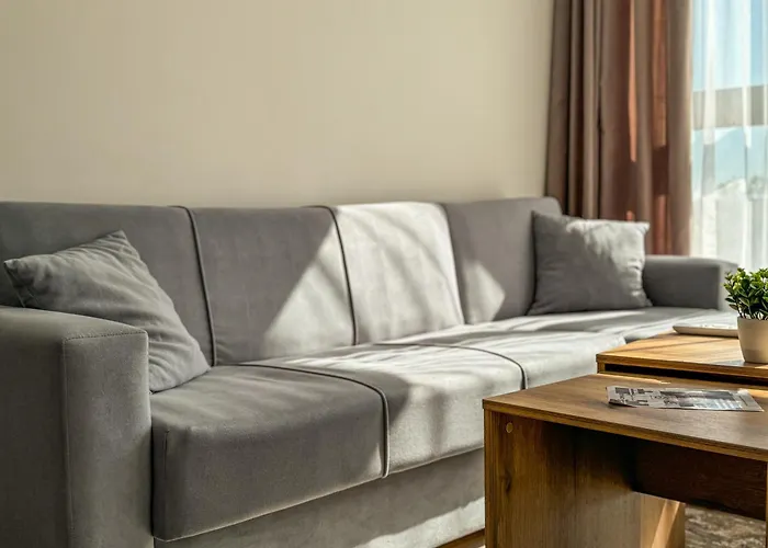 Апартамент Modern 1br With Free Street Parking And Free Gym Pass 5-min Drive From Centre Пловдив