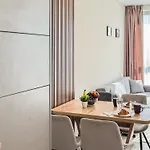 דירה Modern 1br With Free Street Parking And Free Gym Pass 5-min Drive From Centre פלובדיב