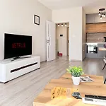 Modern 1br With Free Street Parking And Free Gym Pass 5-min Drive From Centre * פלובדיב