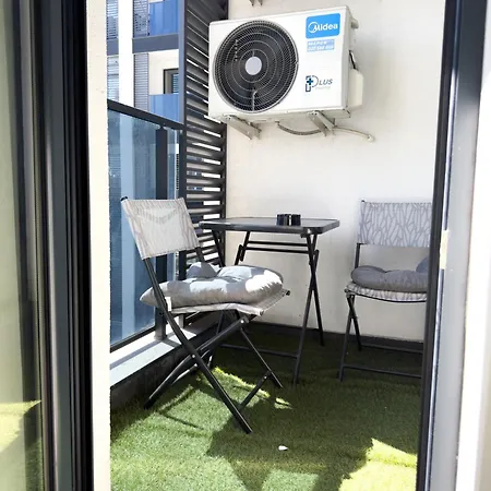 Modern 1br With Free Street Parking And Free Gym Pass 5-min Drive From Centre Plovdiv