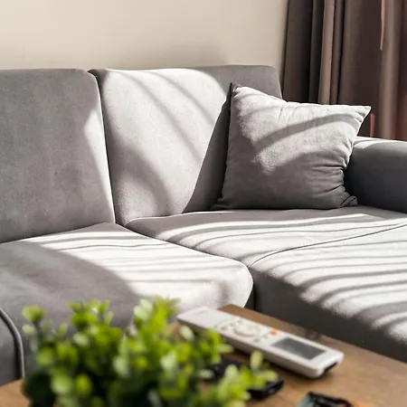 Apartment Modern 1br With Free Street Parking And Free Gym Pass 5-min Drive From Centre *