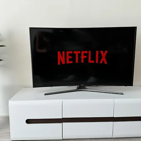 Modern 1br With Free Street Parking And Free Gym Pass 아파트 플로브디프