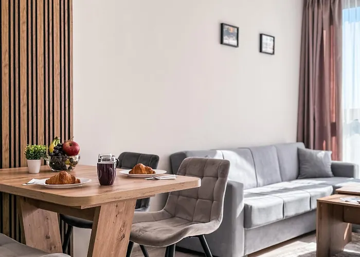 Modern 1br With Free Street Parking And Free Gym Pass 5-min Drive From Centre 플로브디프