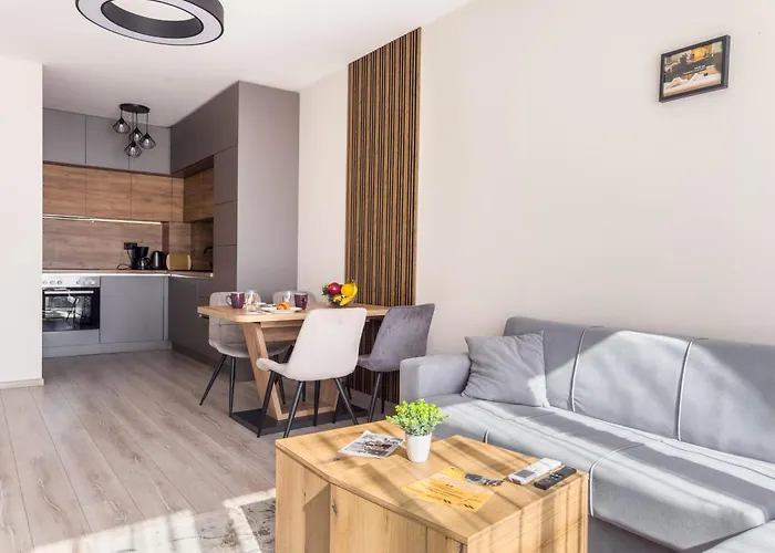 Modern 1br With Free Street Parking And Free Gym Pass 5-min Drive From Centre 아파트 *